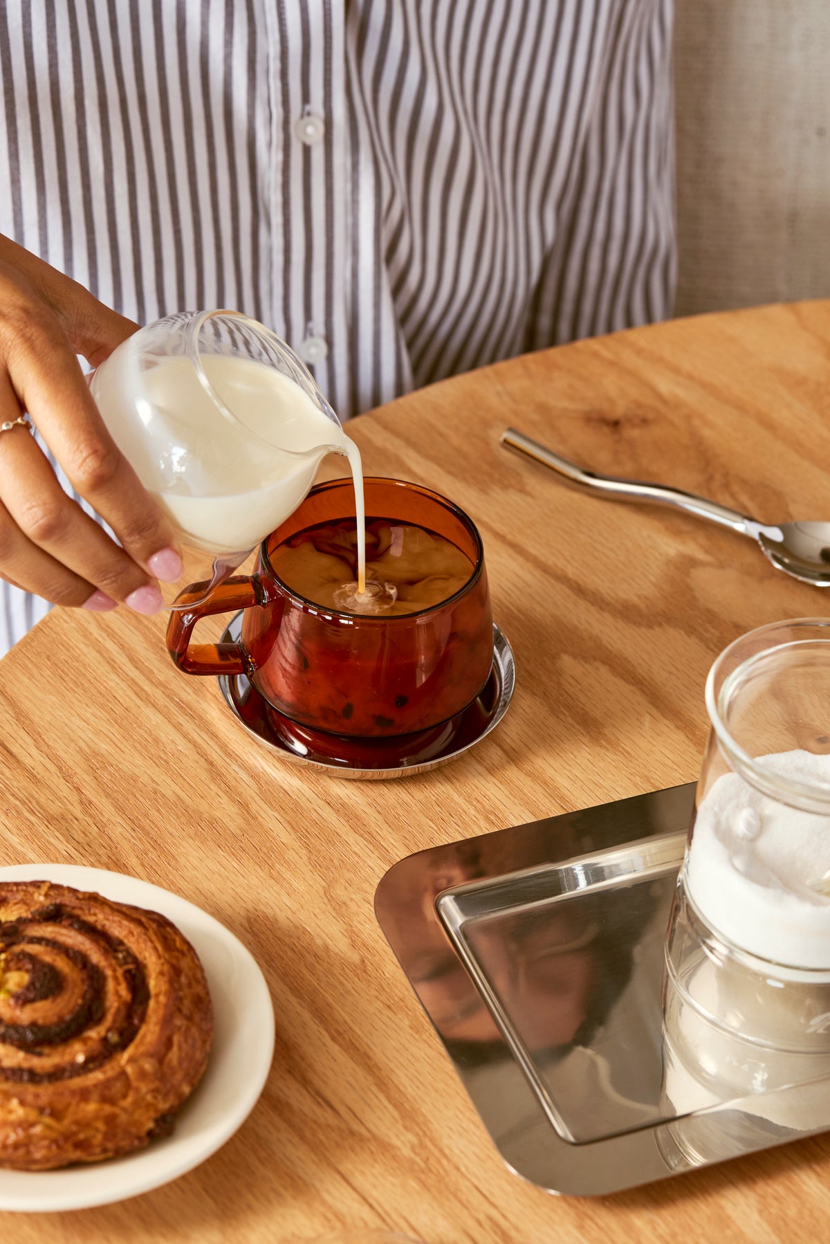 Float Condiment Container