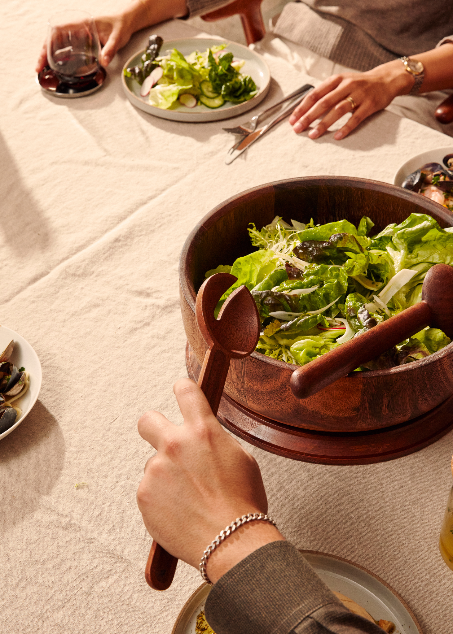 Dot Salad Bowl